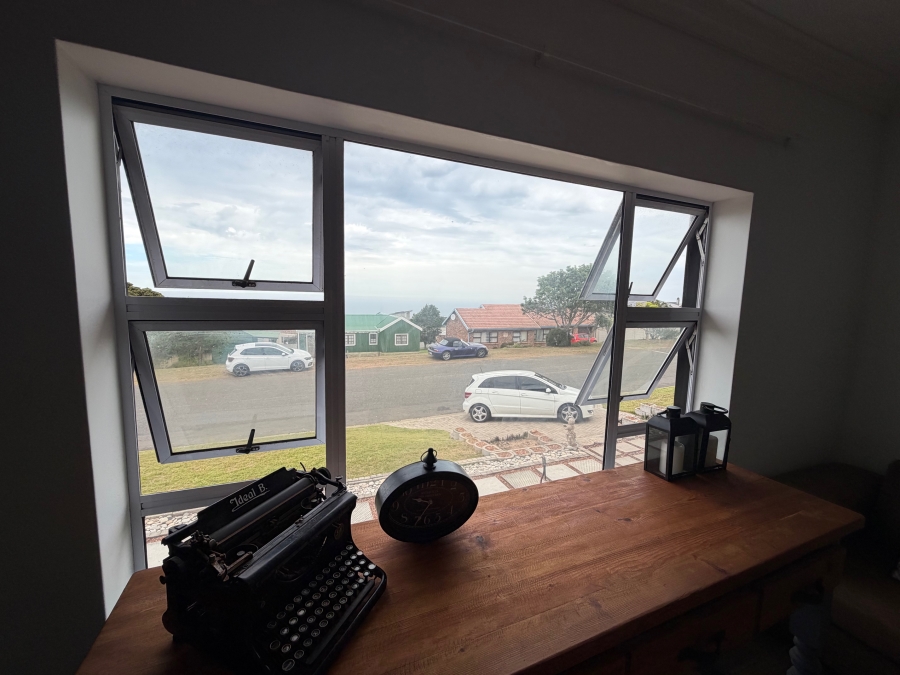 5 Bedroom Property for Sale in Dana Bay Western Cape